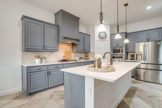 125 Fairweather Drive, Burleson, TX 76028