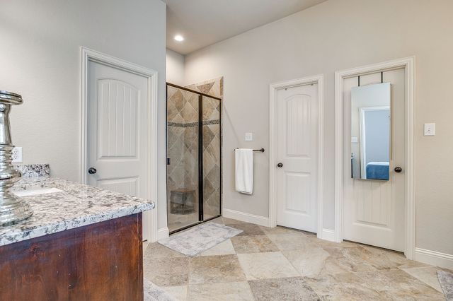 125 Fairweather Drive, Burleson, TX 76028