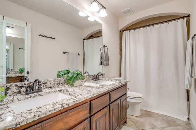 125 Fairweather Drive, Burleson, TX 76028