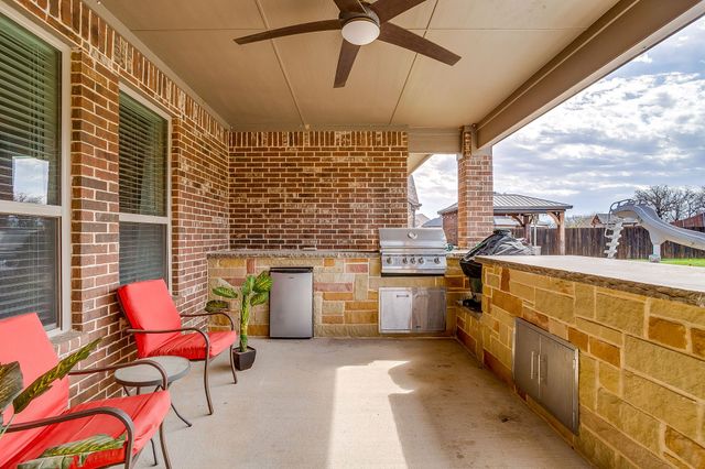 125 Fairweather Drive, Burleson, TX 76028