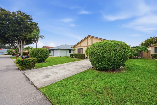 3135 NW 13th Street, Delray Beach, FL 33445