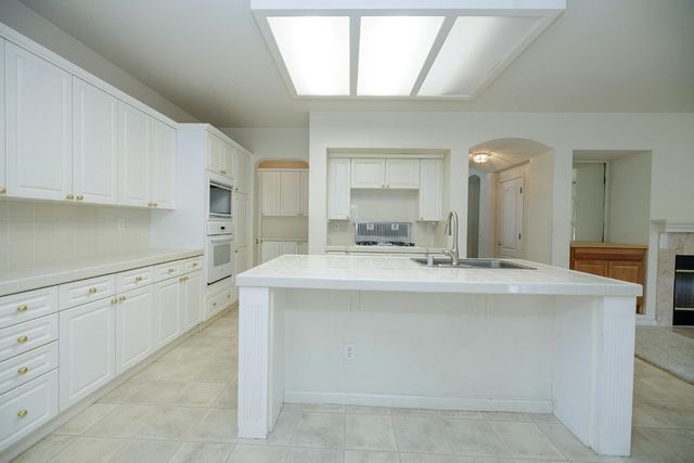 1613 Mable Ave, Modesto, CA 95355