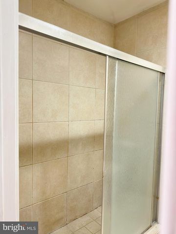 1018 JACKSON ST, Philadelphia, PA 19148