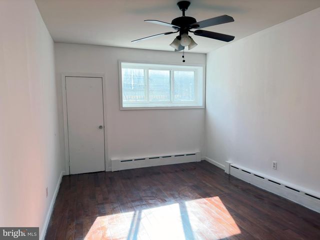 1018 JACKSON ST, Philadelphia, PA 19148