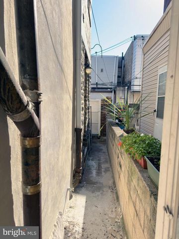 1018 JACKSON ST, Philadelphia, PA 19148