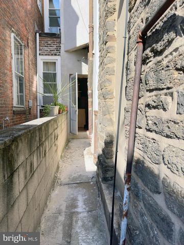 1018 JACKSON ST, Philadelphia, PA 19148