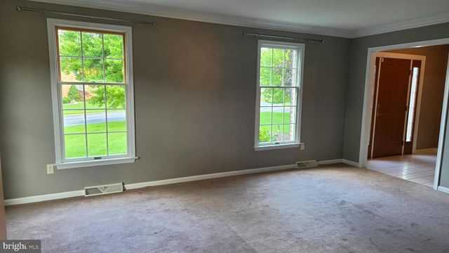 5100 ROSEWOOD DR, Center Valley, PA 18034