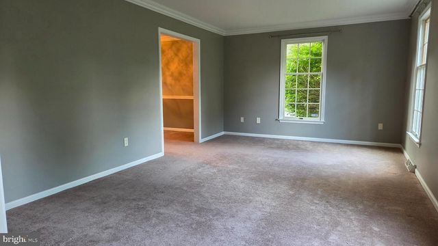 5100 ROSEWOOD DR, Center Valley, PA 18034