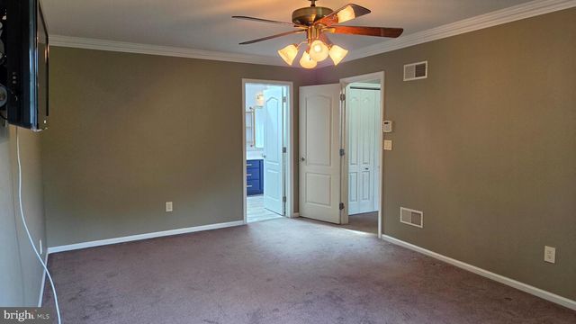 5100 ROSEWOOD DR, Center Valley, PA 18034
