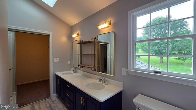 5100 ROSEWOOD DR, Center Valley, PA 18034