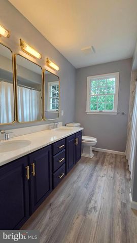 5100 ROSEWOOD DR, Center Valley, PA 18034