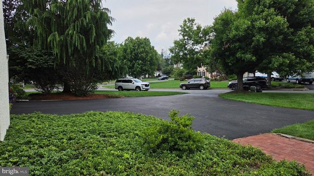 5100 ROSEWOOD DR, Center Valley, PA 18034