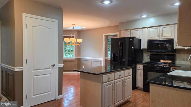 5100 ROSEWOOD DR, Center Valley, PA 18034