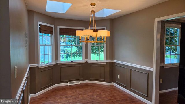5100 ROSEWOOD DR, Center Valley, PA 18034