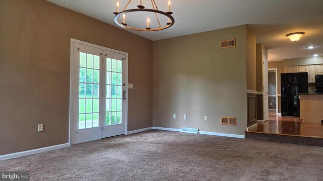 5100 ROSEWOOD DR, Center Valley, PA 18034