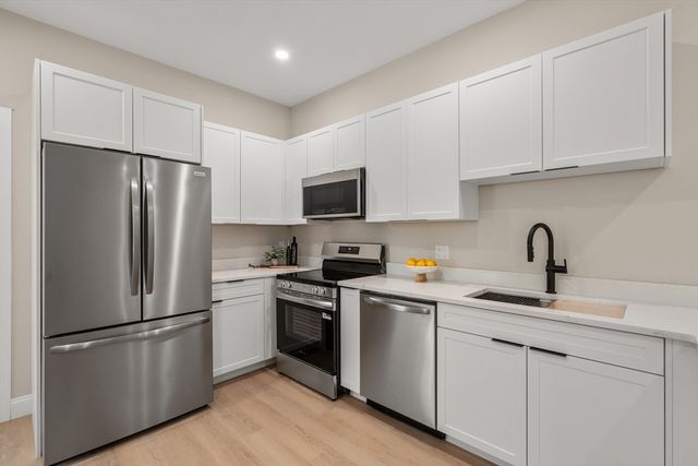 7 Cross St U102, Wilmington, MA 01887