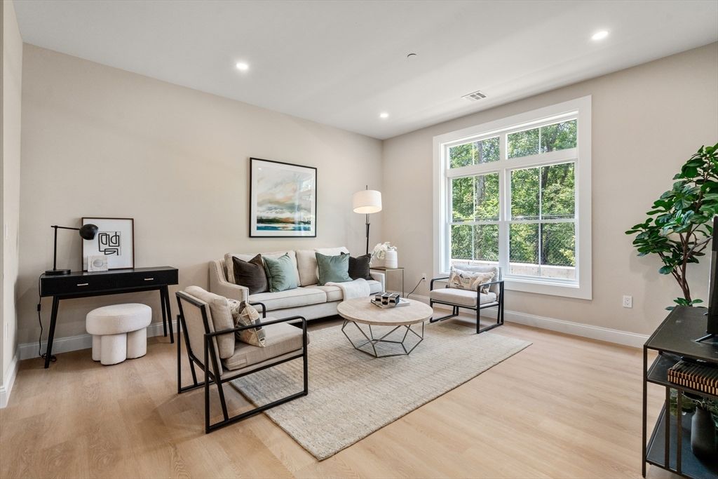7 Cross St U102, Wilmington, MA 01887