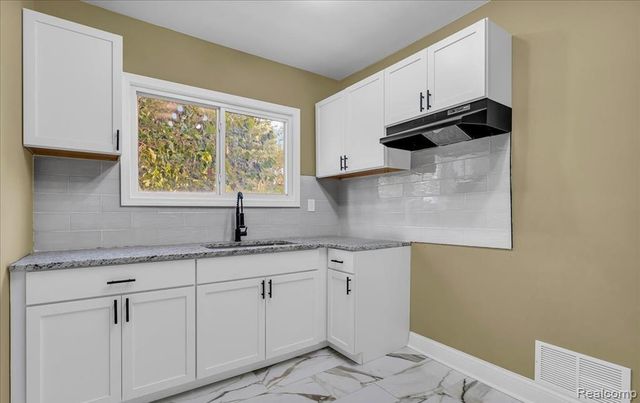 15512 Mendota, Detroit, MI 48238