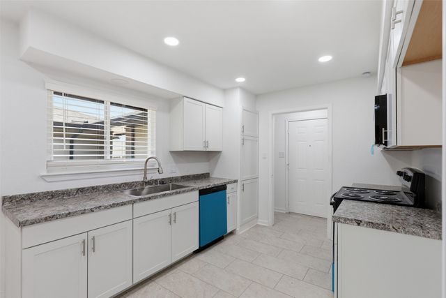 4351 Altamesa Boulevard, Fort Worth, TX 76133