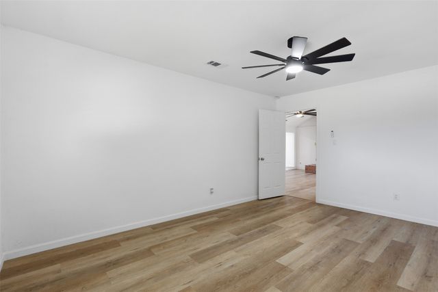 4351 Altamesa Boulevard, Fort Worth, TX 76133
