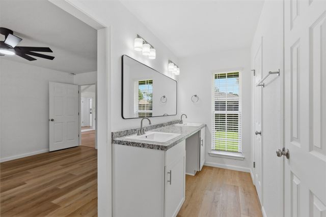 4351 Altamesa Boulevard, Fort Worth, TX 76133