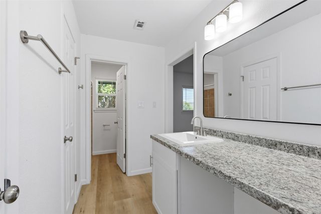 4351 Altamesa Boulevard, Fort Worth, TX 76133
