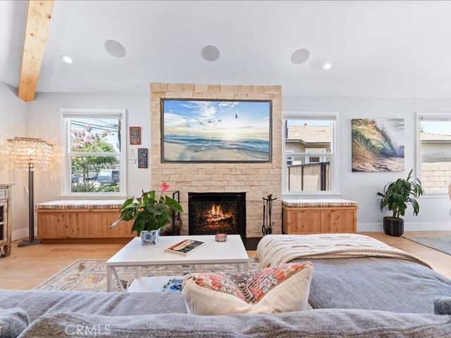 168 Monte Vista Avenue, Costa Mesa, CA 92627