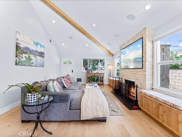 168 Monte Vista Avenue, Costa Mesa, CA 92627