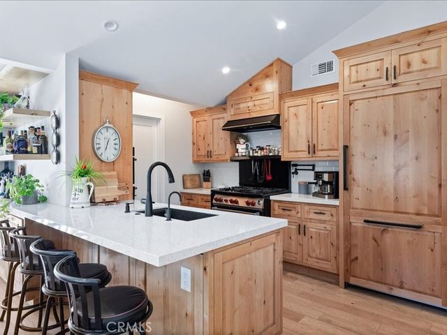 168 Monte Vista Avenue, Costa Mesa, CA 92627