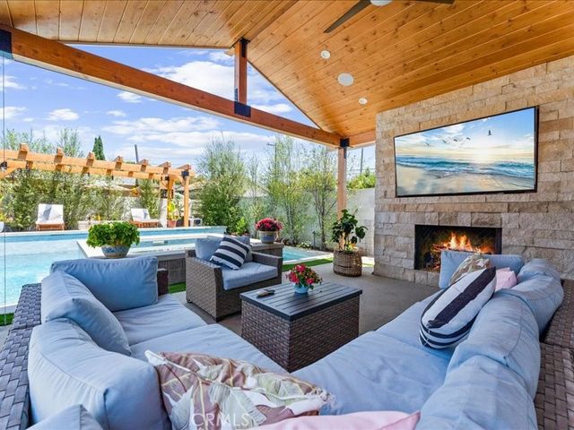 168 Monte Vista Avenue, Costa Mesa, CA 92627