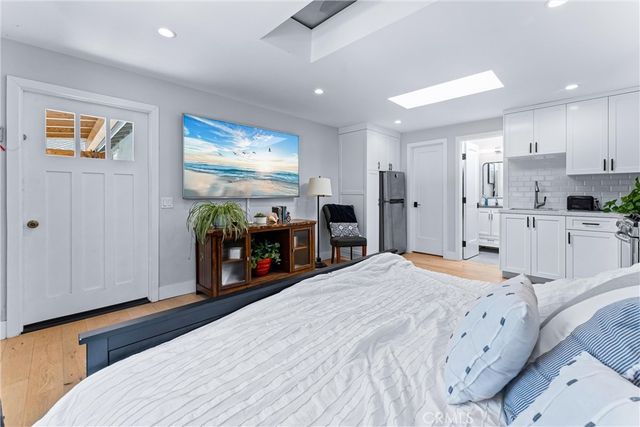 168 Monte Vista Avenue, Costa Mesa, CA 92627