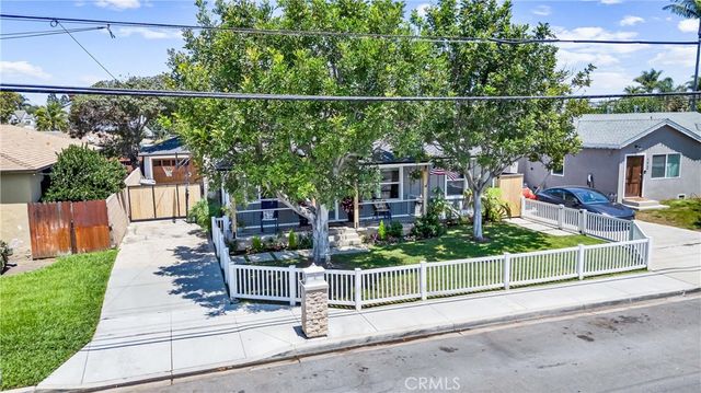 168 Monte Vista Avenue, Costa Mesa, CA 92627