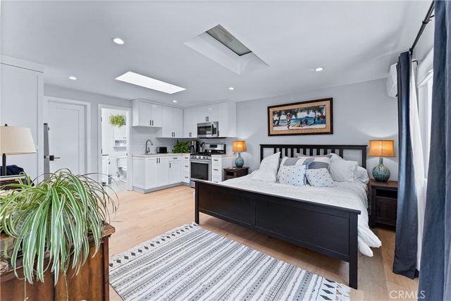 168 Monte Vista Avenue, Costa Mesa, CA 92627