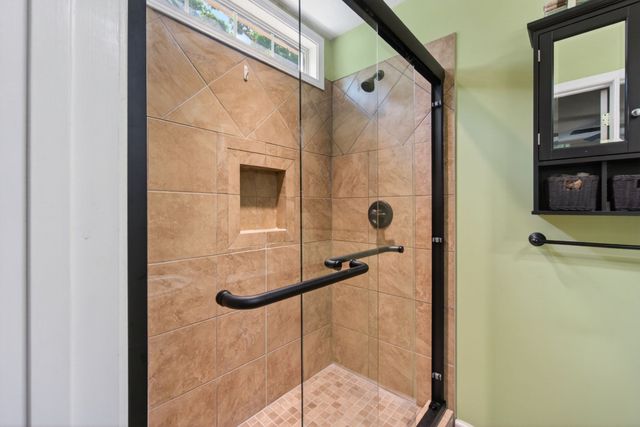 232 Victoria Cir, Jamestown, TN 38556