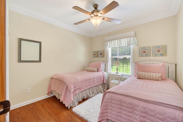 232 Victoria Cir, Jamestown, TN 38556