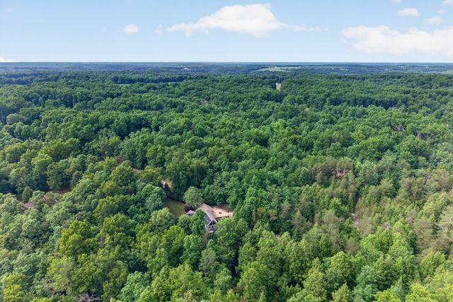 232 Victoria Cir, Jamestown, TN 38556