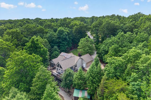 232 Victoria Cir, Jamestown, TN 38556