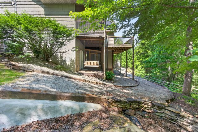 232 Victoria Cir, Jamestown, TN 38556