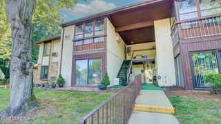 86 Arrowood Road G, Manalapan, NJ 07726