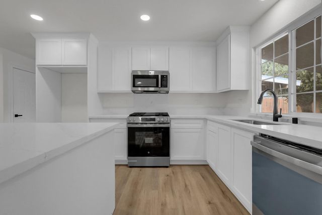 3004 Stafford Way, Modesto, CA 95350