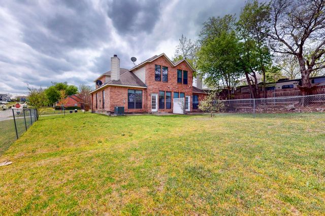 8000 Arbor Avenue, Fort Worth, TX 76116