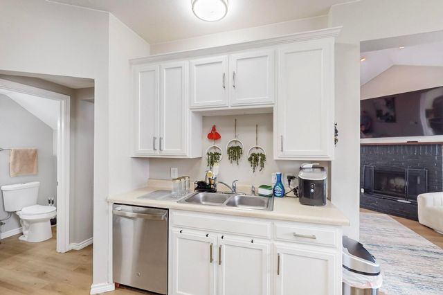 8000 Arbor Avenue, Fort Worth, TX 76116