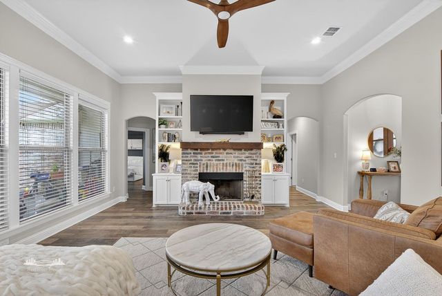 260 Arrowhead Drive, Bossier City, LA 71111