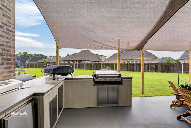 260 Arrowhead Drive, Bossier City, LA 71111