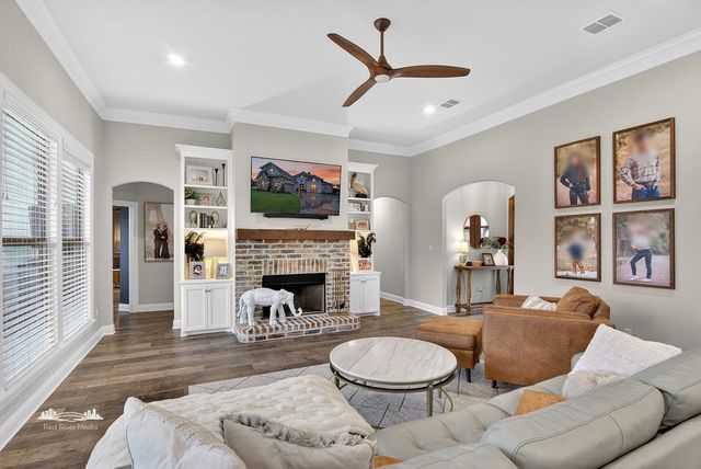 260 Arrowhead Drive, Bossier City, LA 71111