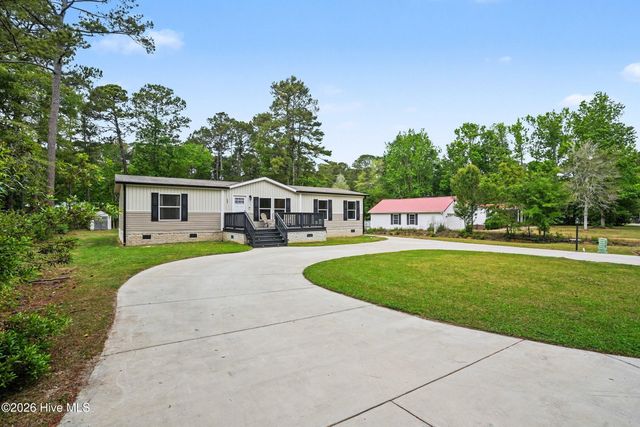335 Ridgewood Drive NW, Calabash, NC 28467
