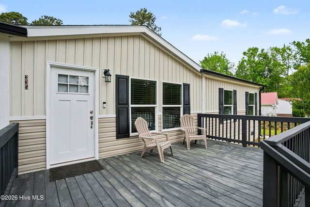335 Ridgewood Drive NW, Calabash, NC 28467