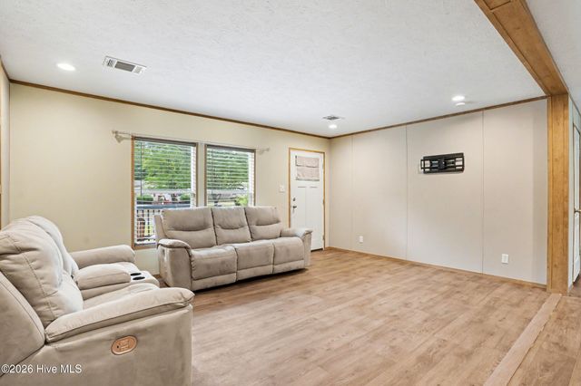 335 Ridgewood Drive NW, Calabash, NC 28467