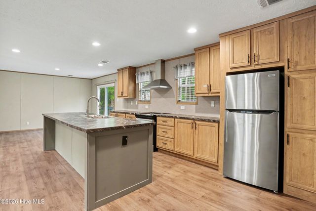 335 Ridgewood Drive NW, Calabash, NC 28467