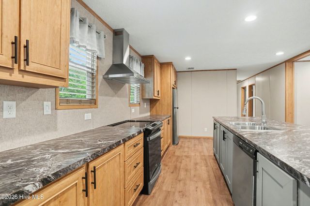 335 Ridgewood Drive NW, Calabash, NC 28467
